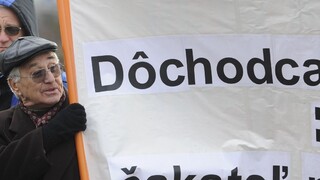 Mali by sme o dôchodku rozhodnúť v referende? Odbory spúšťajú petíciu