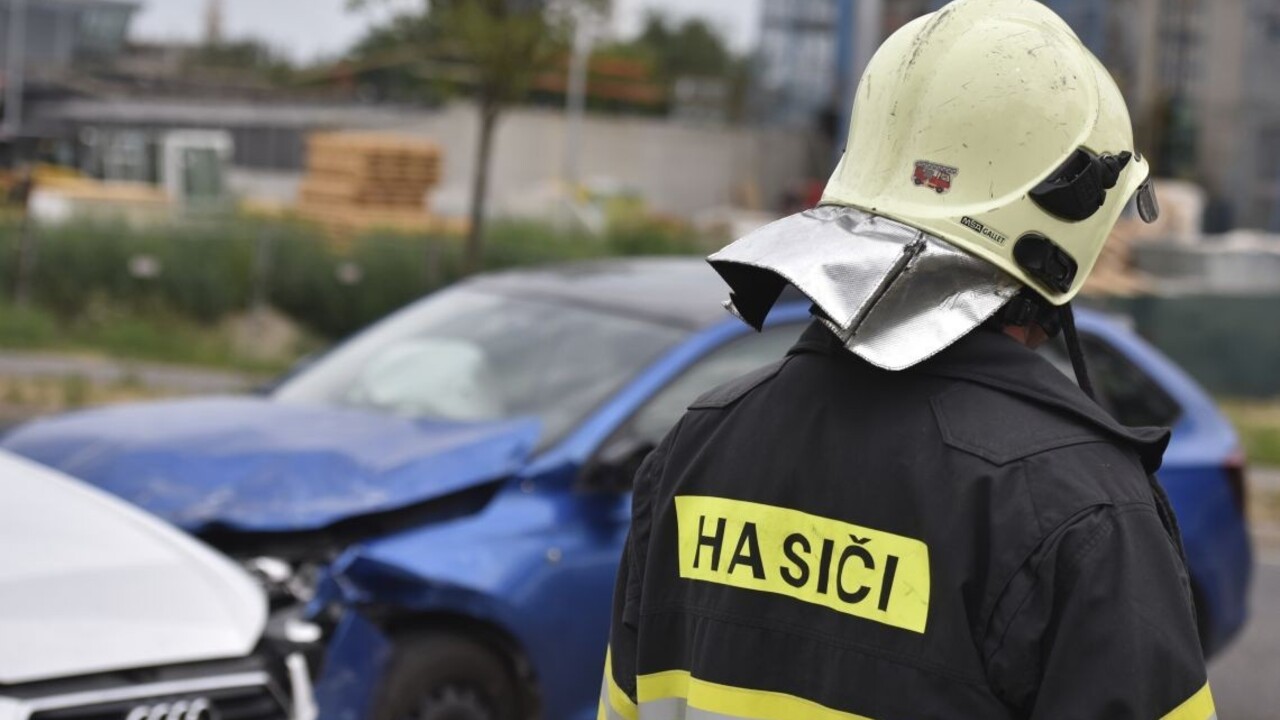 Tragédia na Orave: mladík čelne narazil do vozidla s deťmi