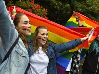 Na pochode za práva sexuálnych menšín čakajú aj niekoľko politikov