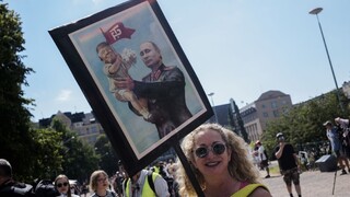 Fíni vyšli do ulíc, protestujú proti stretnutiu Trumpa s Putinom