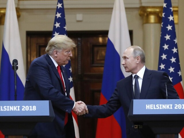 Putin poprel zásah do volieb, Trump verí v zlepšenie vzťahov