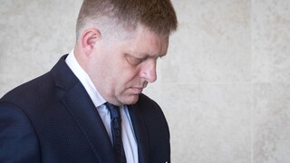 Fico vyzval na objektívny pohľad. Nemá pocit, že ho vypískali