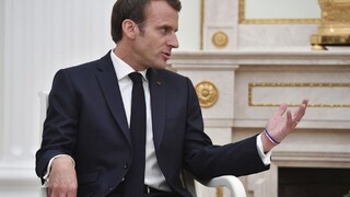 Macron kritizoval EÚ, reformu chce pred prijatím nových členov