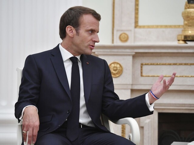 Macron kritizoval EÚ, reformu chce pred prijatím nových členov