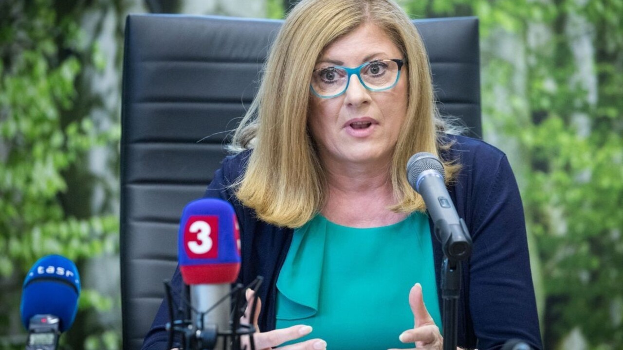 Opozícia zvoláva výbor. Matečná má vysvetliť, čo sa deje v rezorte