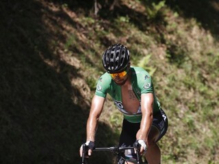 Thomas vyhral alpskú etapu, Sagan si udržal zelený dres