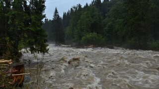 Situáciu v Tatrách sa podarilo upokojiť, obyvatelia sú v bezpečí