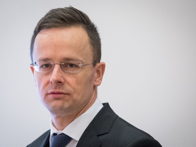 Maďarsko je ochotné prepraviť ukrajinské obilie cez svoje územie, chce tak zabrániť migrácii
