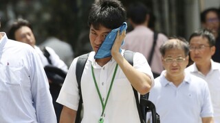 Japonsko trápia horúčavy, o život pripravili desiatky ľudí