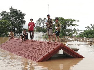 Laos čelí katastrofe, po pretrhnutí hrádze sú nezvestné stovky ľudí