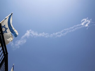 Izrael stíhačka zostrel rakety 1140 px (SITA/AP)