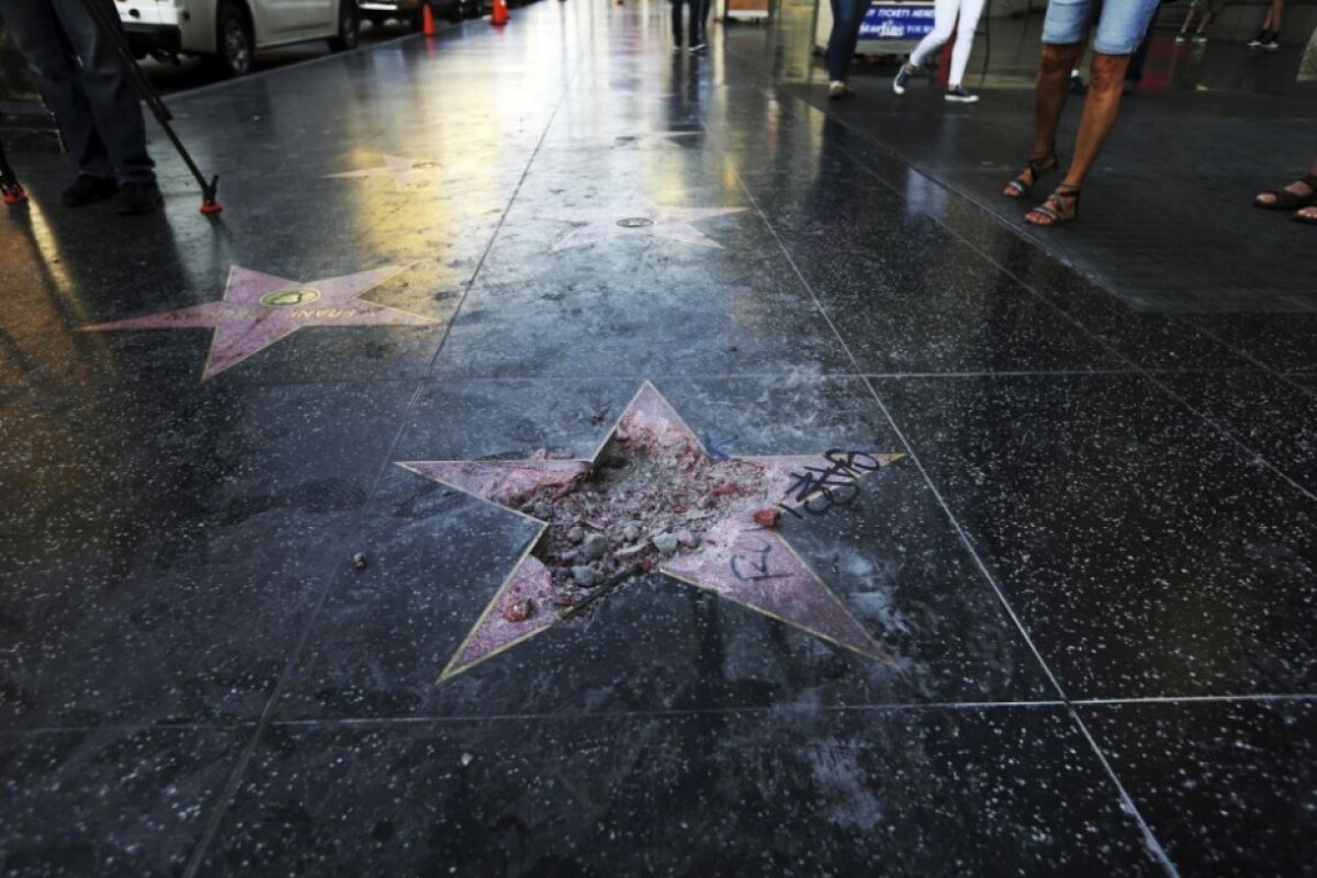 trump-star-vandalized-32170-1e4cb6b0cd4a4d0f8cfe3f5c777892cf_1ffeac7f.jpg