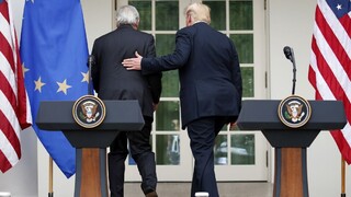 Obchodná vojna medzi USA a EÚ sa odkladá, Čína má obavy