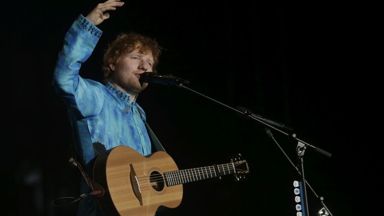 Na Sheeranovom koncerte skolabovalo vyše 300 fanúšikov
