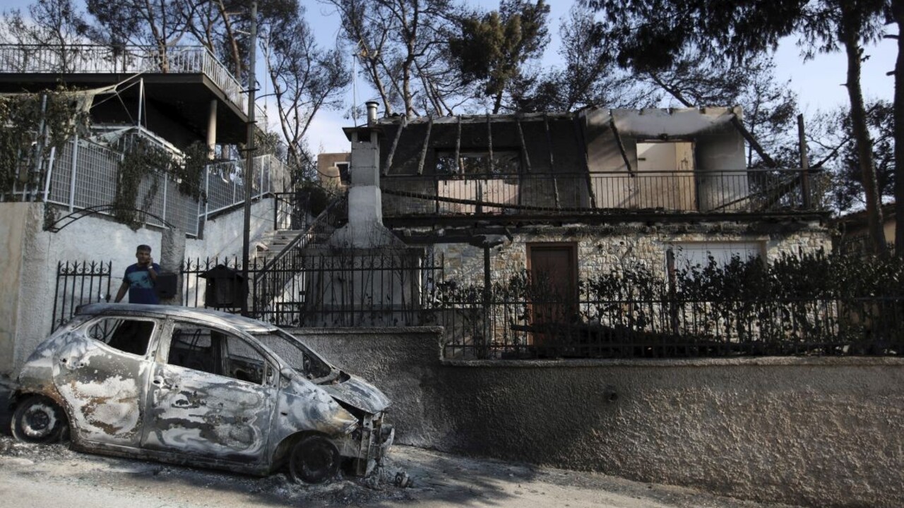 Založil oheň podpaľač? Za požiarmi v Grécku môže byť úmysel