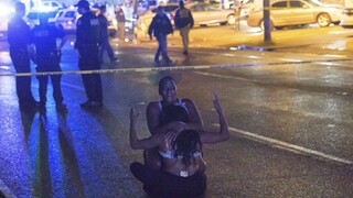 V New Orleans sa strieľalo, hlásia obete aj zranených