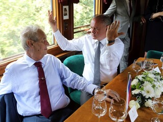 Kiska a Zeman na výlete: vlakom cestovali po stopách Masaryka