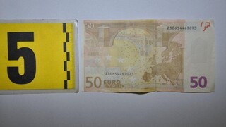 Počet falošných bankoviek klesol, najviac sa falšujú päťdesiateurovky