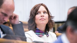 Situácia v SAV pripomína Hlavu 22, opozícia zvolá mimoriadny výbor