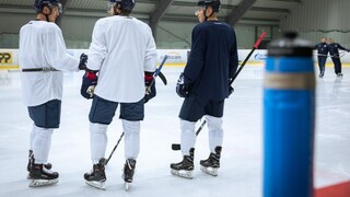 Hokejový Slovan sa chystá na sezónu, šancu dostanú aj mladé pušky
