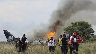 V Mexiku sa zrútilo lietadlo. Na palube boli desiatky ľudí, všetci prežili