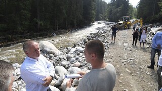 Kiska navštívil tatranské obce, zaujíma ho situácia po povodniach