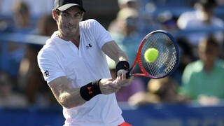 Murray postúpil do druhého kola na turnaji ATP, hrá v pozícii divokej karty