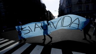 Argentínska spoločnosť je rozdelená, chystá sa hlasovanie o potratoch