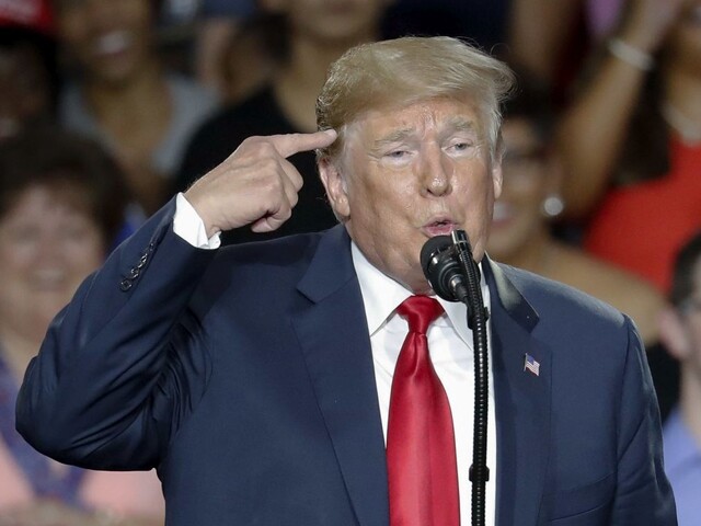 Trump si pochvaľuje clá. Naša krajina bude bohatšia, vyhlásil