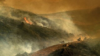 Požiare sužujú USA aj Európu, Trump vyhlásil stav katastrofy