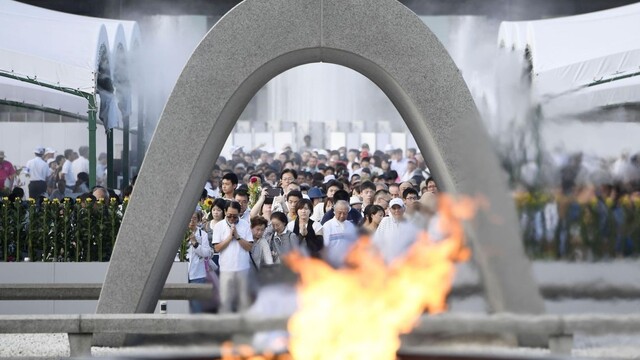 Hirošima na minútu stíchla. Japonsko si pripomína smutné výročie