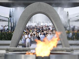 Hirošima na minútu stíchla. Japonsko si pripomína smutné výročie