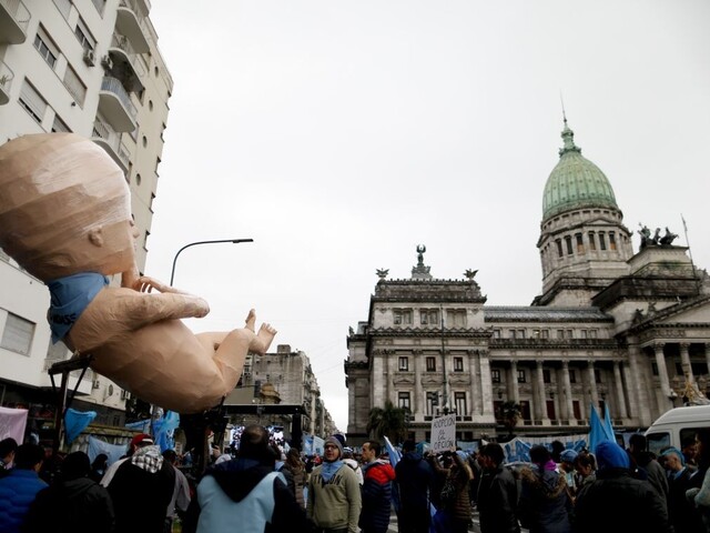 Argentína rozhodovala o legalizacii potratov, Senát zákon odmietol