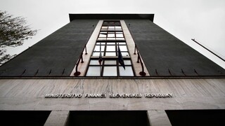 Ministerstvo chce nazerať do účtov podnikateľov, opozícia je proti
