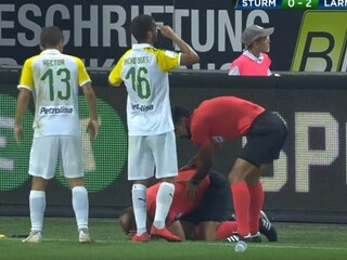 Futbalový rozhodca skončil s rozbitou hlavou, klubu hrozí trest