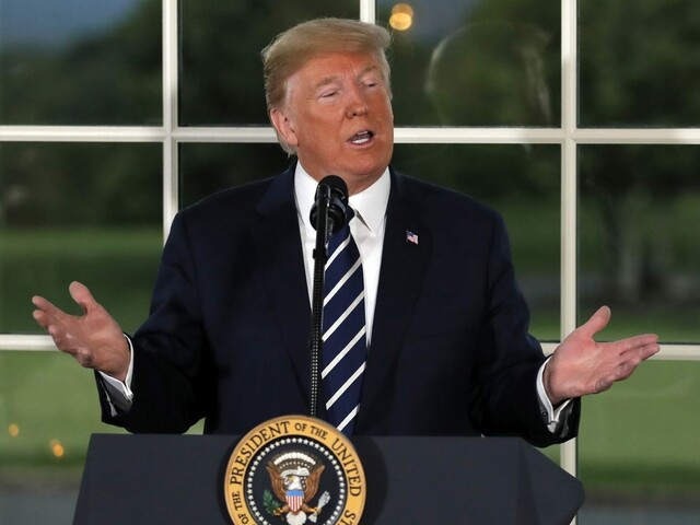 Trump stupňuje tlak na Turecko, zdvojnásobil dovozné clá
