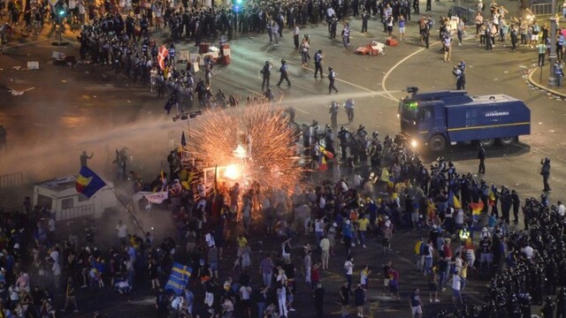 romania-protest-12847-ea31a43082d94f8fb119d87faed2706a_7f000001-c05f-b985.jpg