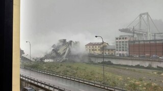 V Taliansku sa zrútil diaľničný most, predpokladajú desiatky mŕtvych