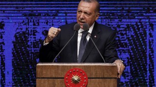 Erdogan vyzval Turkov na bojkot americkej elektroniky