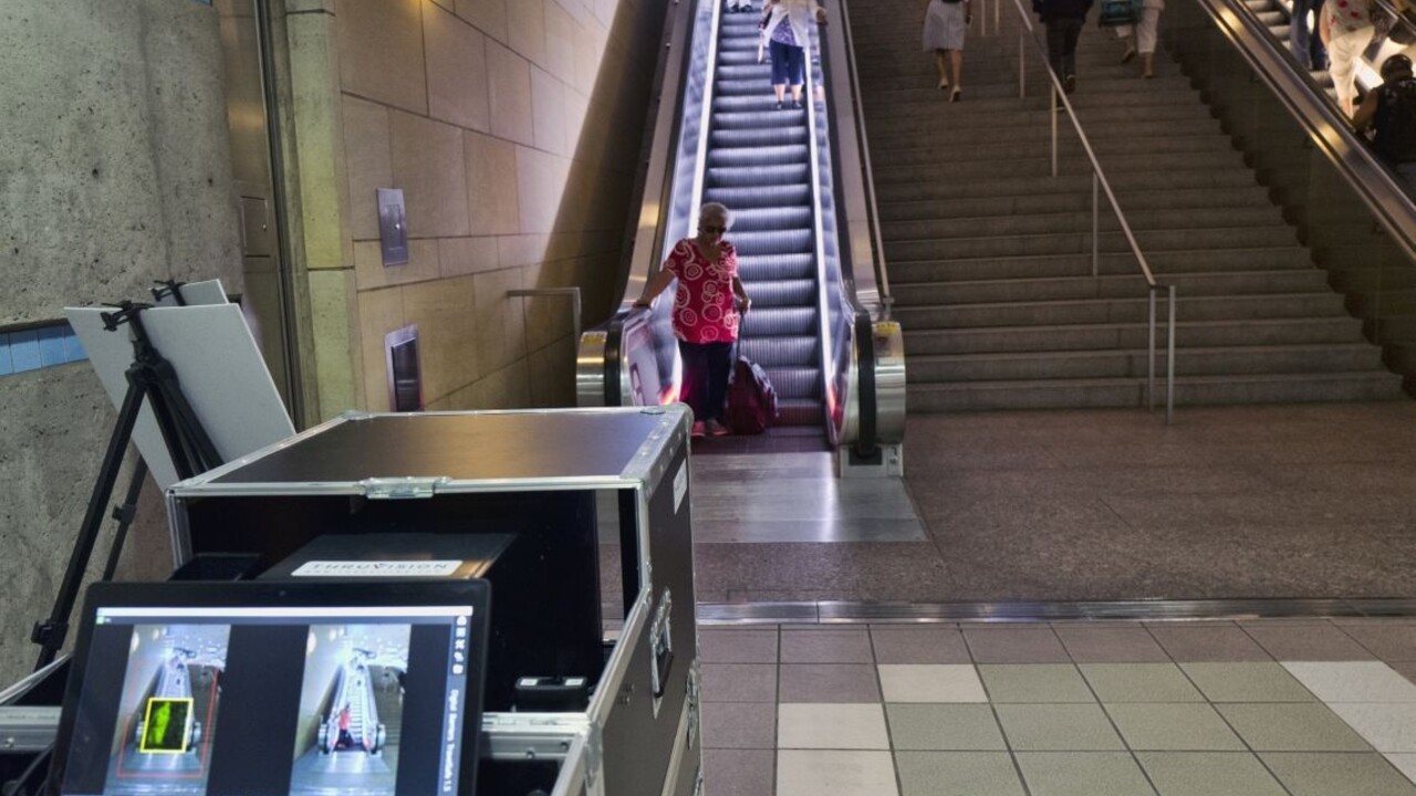 Do metra nainštalujú skenery, ktoré zistia, či sú pasažieri ozbrojení