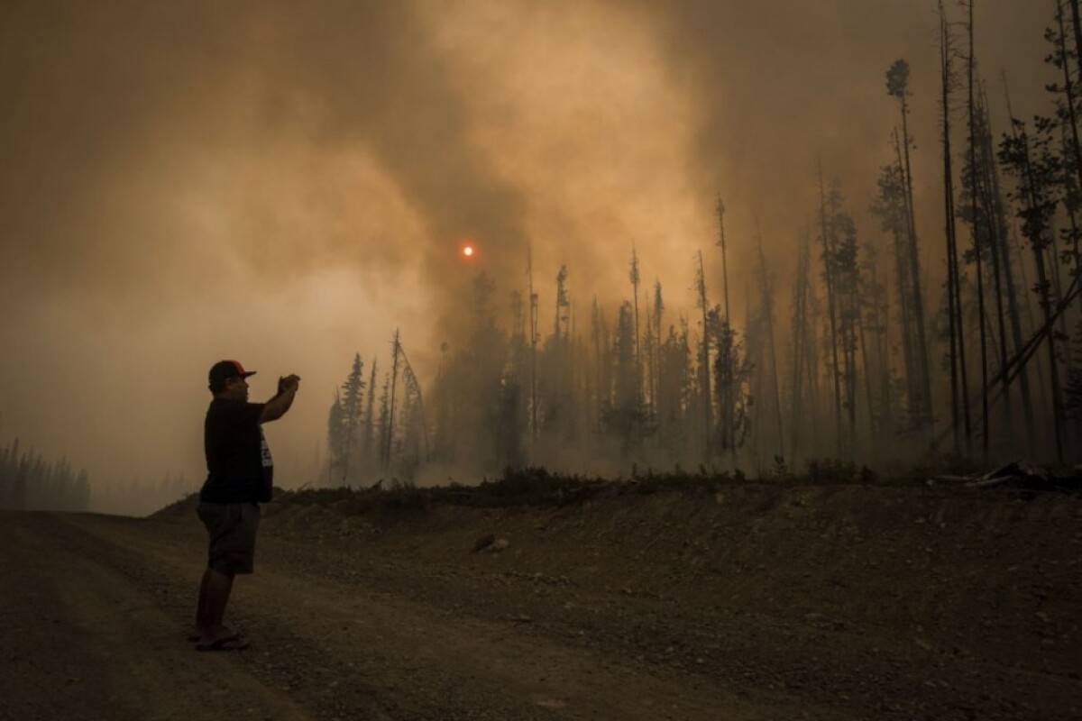 canada-wildfires-02191-214b99943b9b4a24bdbf14c1ceb37b85_4d153233.jpg