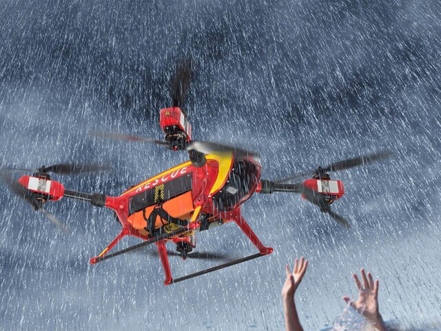 Dron Auxdron Lifeguard zachraňoval životy plavcov v Španielsku