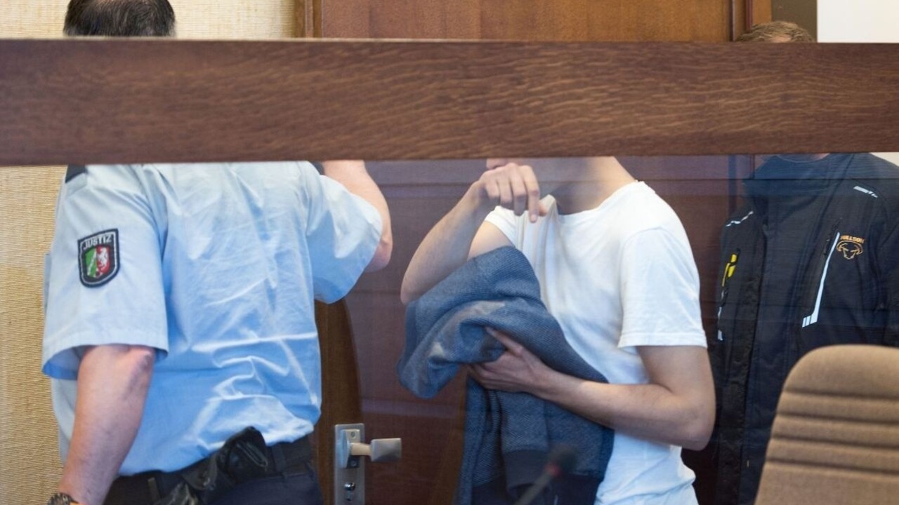 Prepustili cudzinca obvineného zo znásilnenia, rodičia mu vraj dohovoria