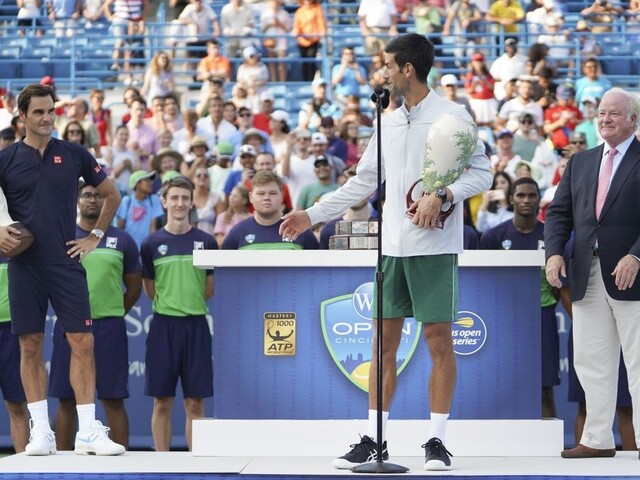 Zbierku trofejí už má kompletnú. Nole v Cincinnati zdolal Federera