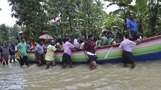 India bojuje s následkami ničivých záplav, o život prišli stovky ľudí