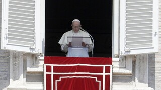 Pápež chce zabrániť ďalšiemu zneužívaniu detí, žiada o odpustenie