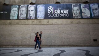 Venezuela zaviedla nové bankovky, analytici krok kritizujú