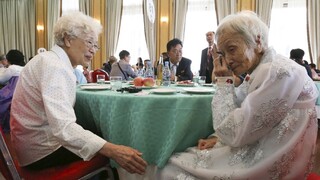 Rozdelené kórejské rodiny sa rozlúčili, mnohí sa videli naposledy