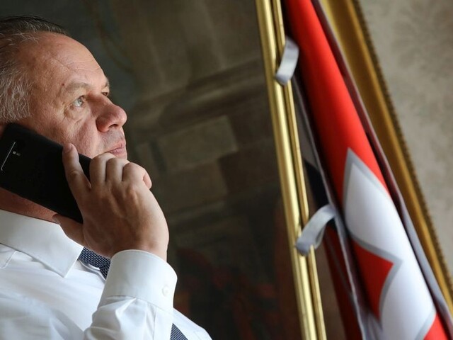 Kiska telefonoval s prezidentom Ukrajiny, hovorili aj o Sencovovi