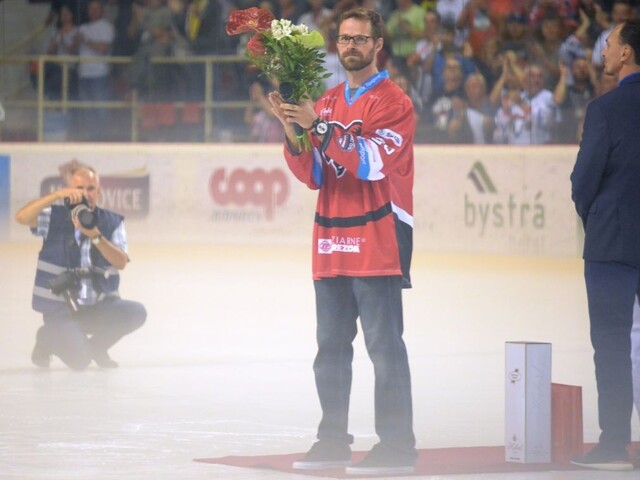 Legendy žijú večne. Handzuš sa definitívne rozlúčil s kariérou